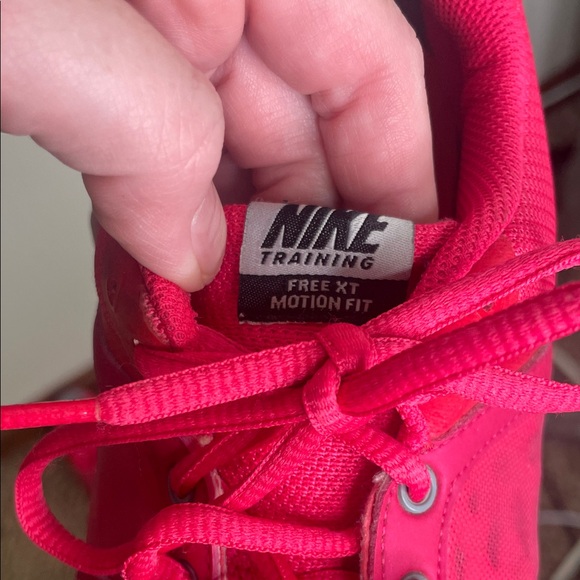 Nike Women's Vibrant Pink Athletic Shoes - Picture 2 of 4